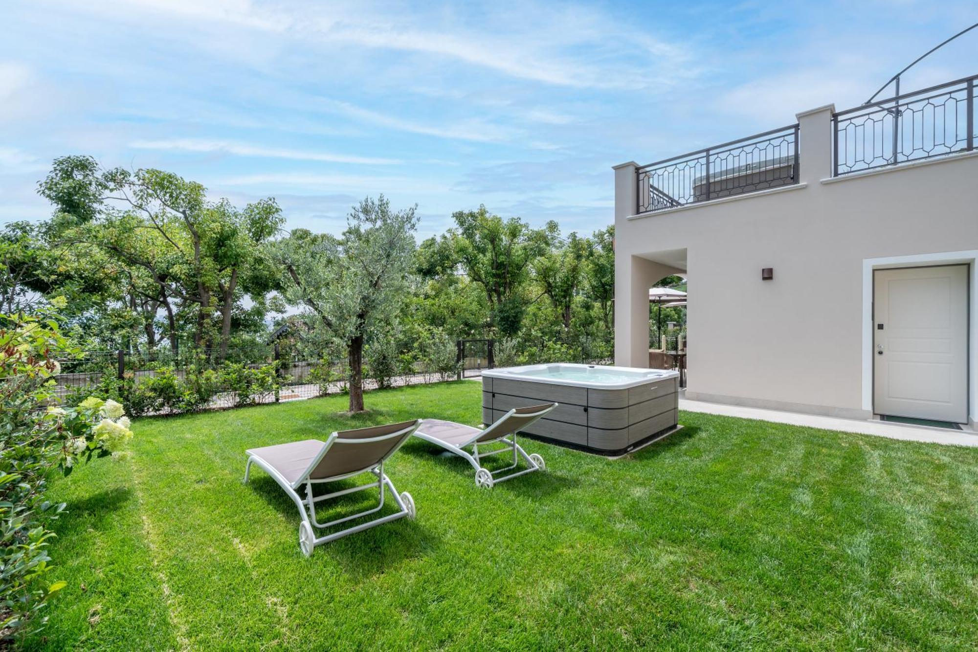 Villa Silvia Apartments San Felice del Benaco Esterno foto