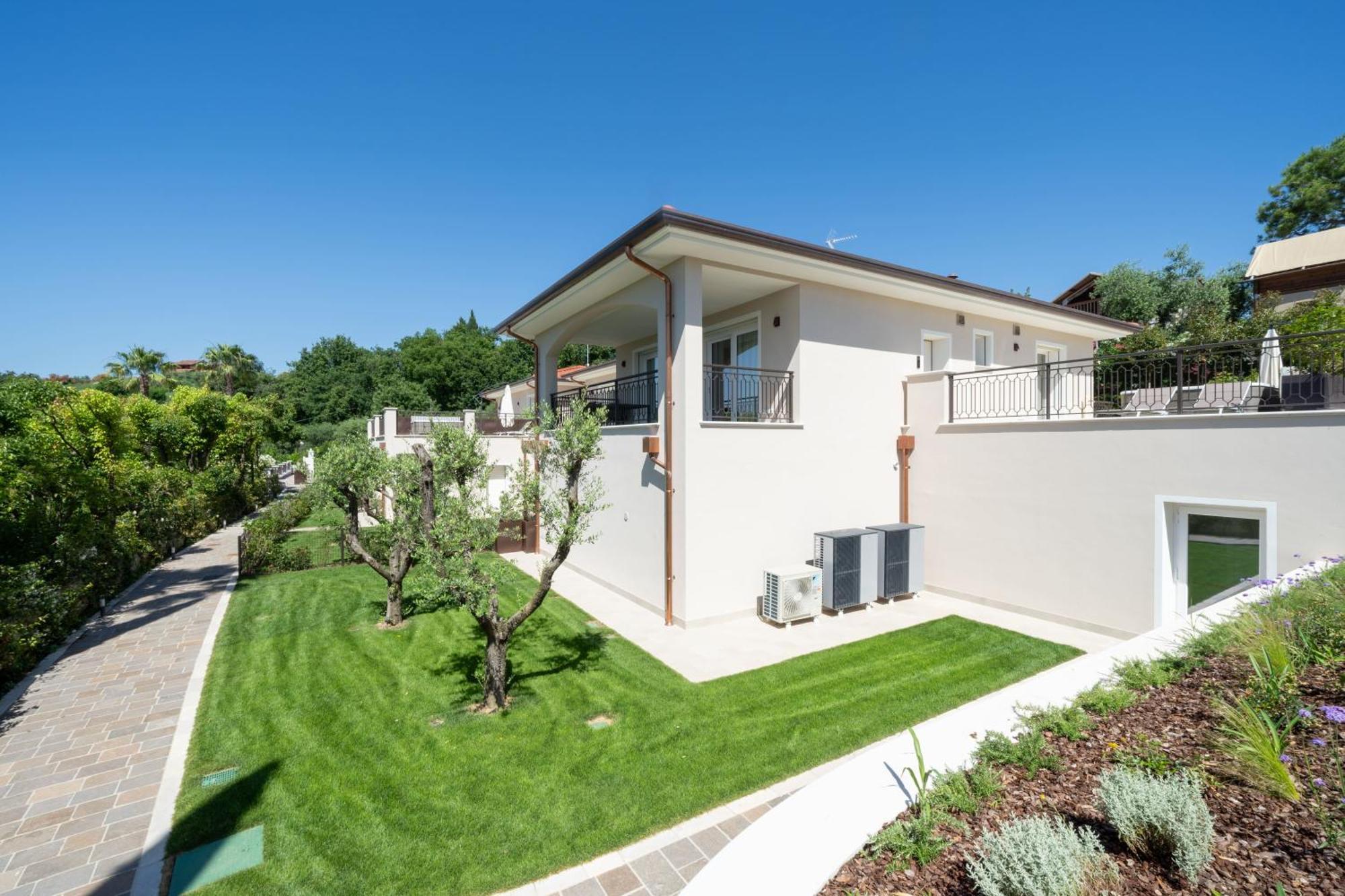 Villa Silvia Apartments San Felice del Benaco Esterno foto